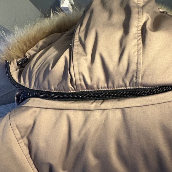 🔥 Soia & Kyo Women's Beige down and fur Puffer Jacket SzM - Picture 5 of 8